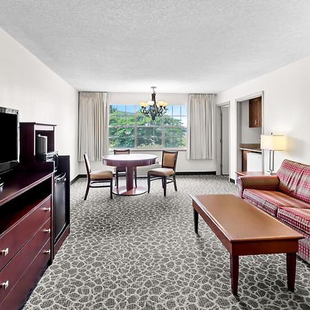 Red Lion Hotel Portland Airport Buitenkant foto