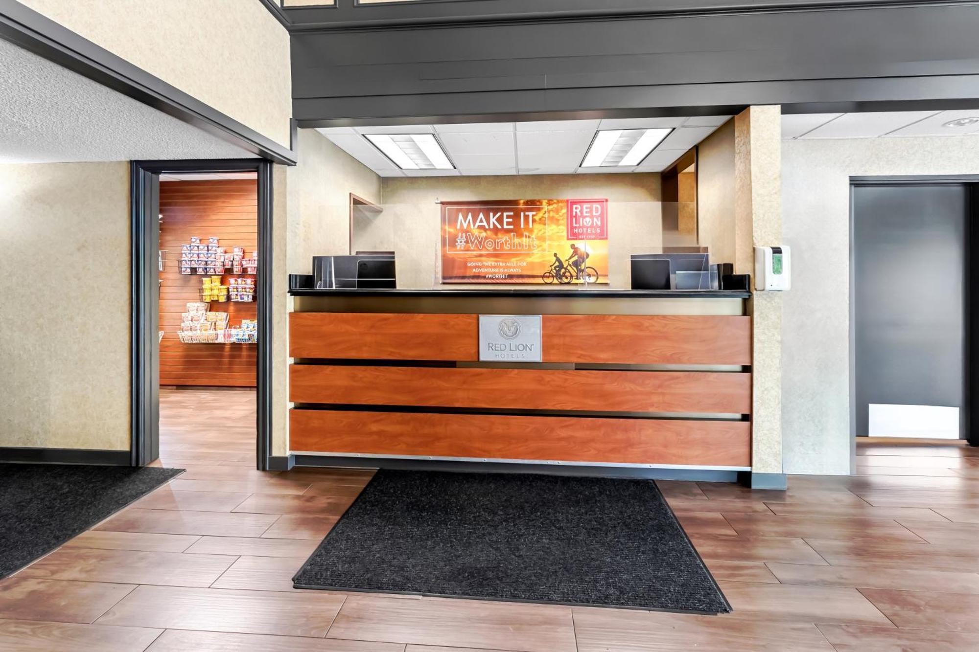 Red Lion Hotel Portland Airport Buitenkant foto